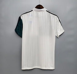Image of Liverpool 1995/96 Away