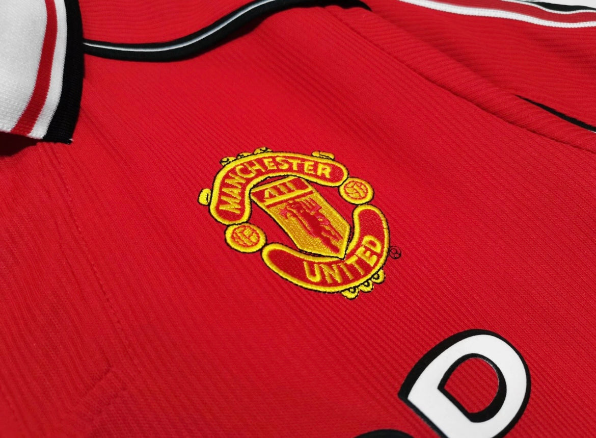 Manchester United 1998/99 Home Long Sleeve Shirt