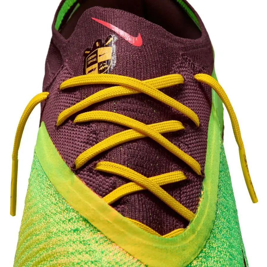 Image of Nike Phantom 6 Elite Low FG Travis Scott - Vert/Doré
