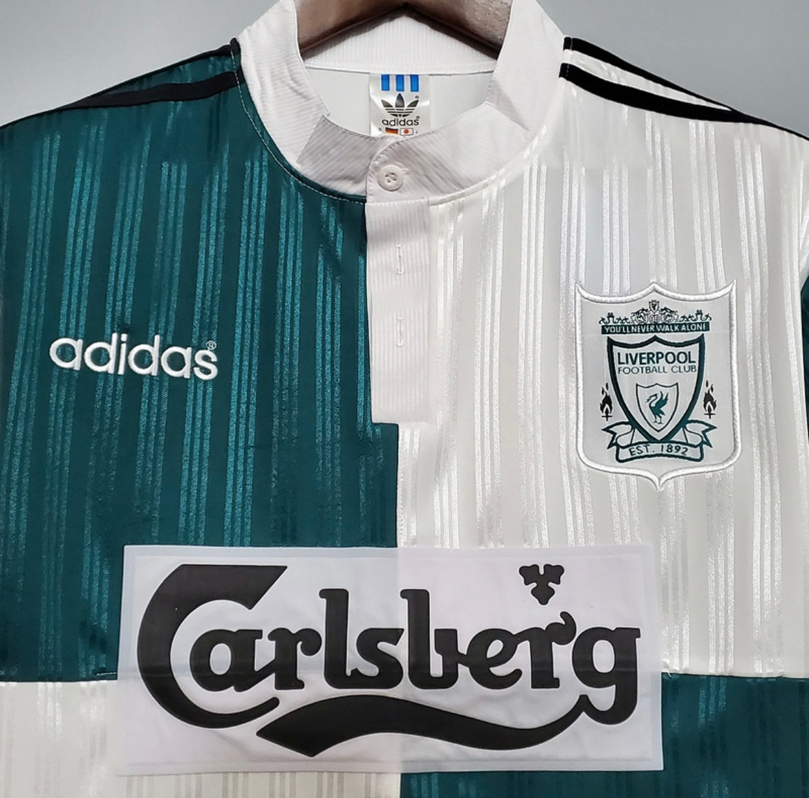 Liverpool 1995/96 Away