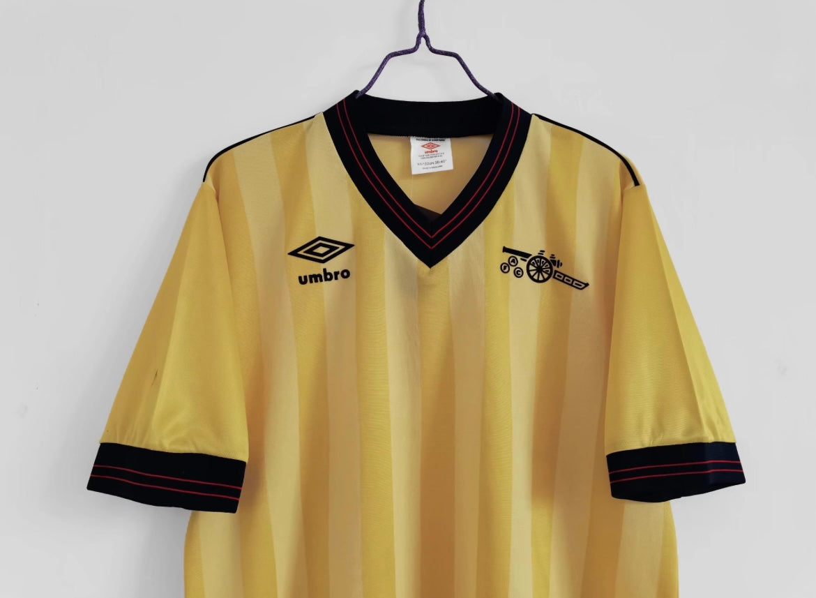 Arsenal 1983/84 Away