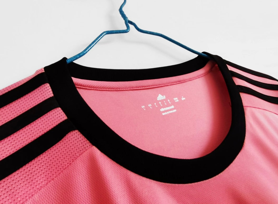 Juventus 2015/16 Away