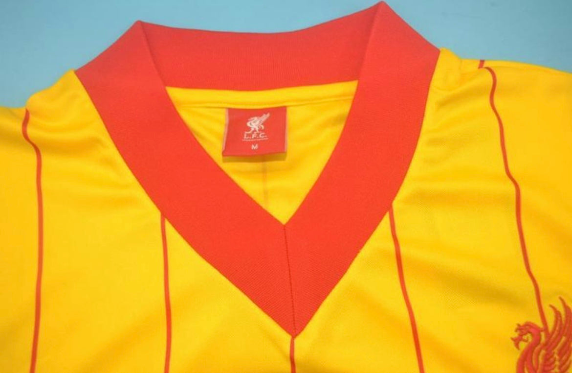 Liverpool 1981/82 Away