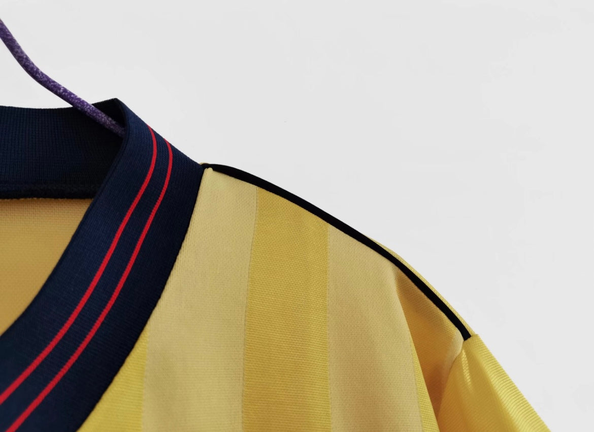 Arsenal 1983/84 Away