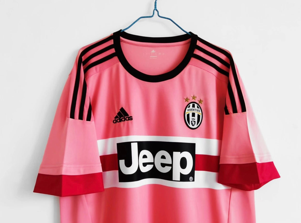 Juventus 2015/16 Away