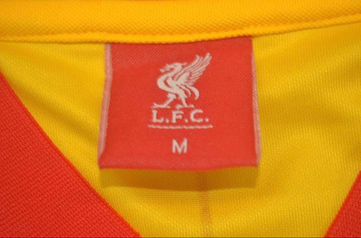 Liverpool 1981/82 Away