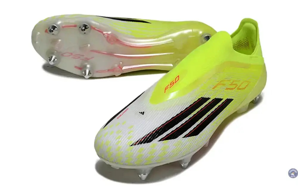 Bottes de football F50 Laceless Elite SG, jaune néon avec rayures noires et accents rouge lucide, semelle à crampons.