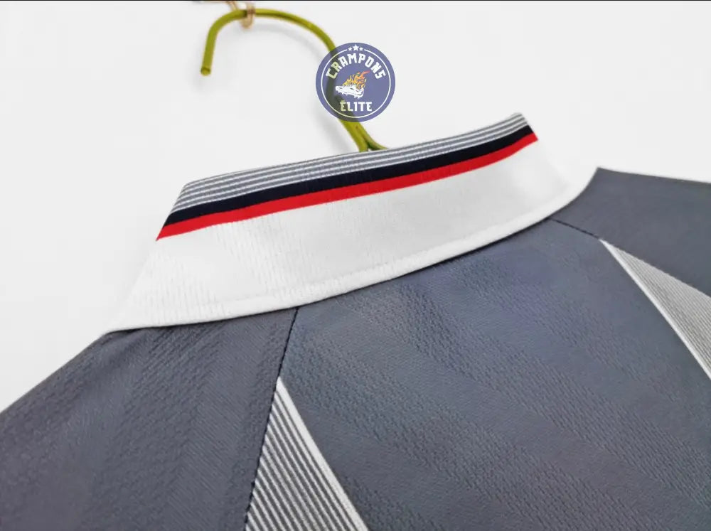 Image of Angleterre 1996 Extérieur à manches longues