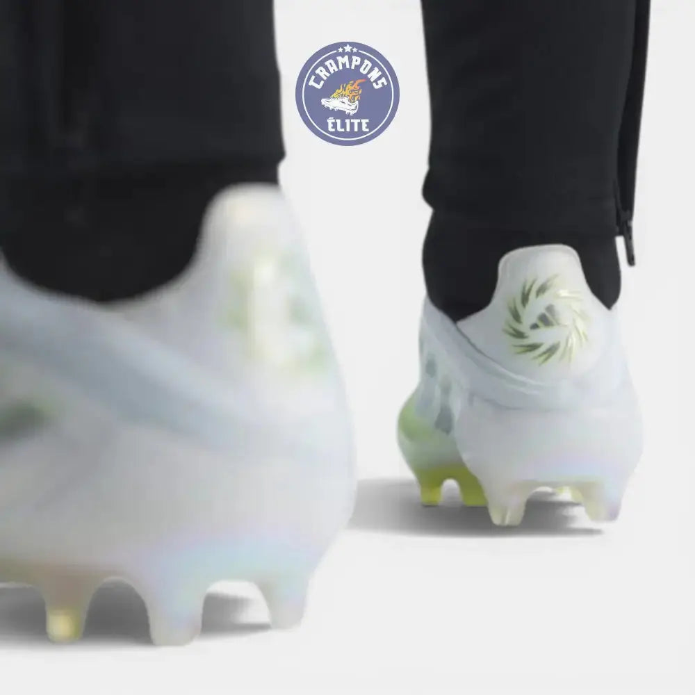 Image of F50 Sparkfusion Low Cut Laceless FG - Blanc/Jaune Fluo