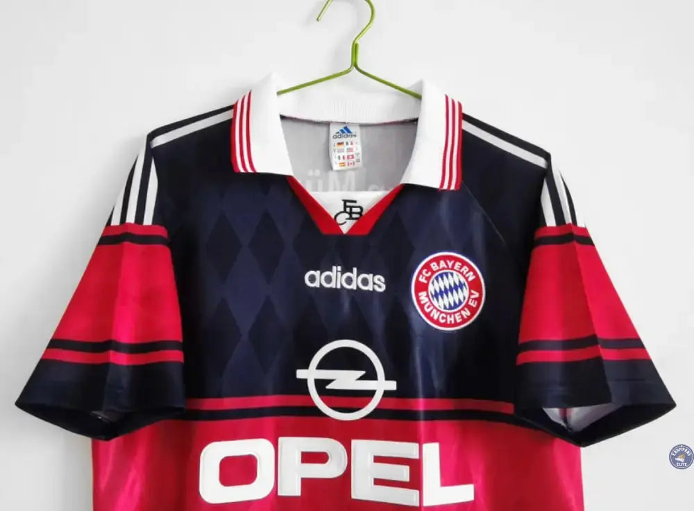 Image of FC Bayern 1998/99 Domicile