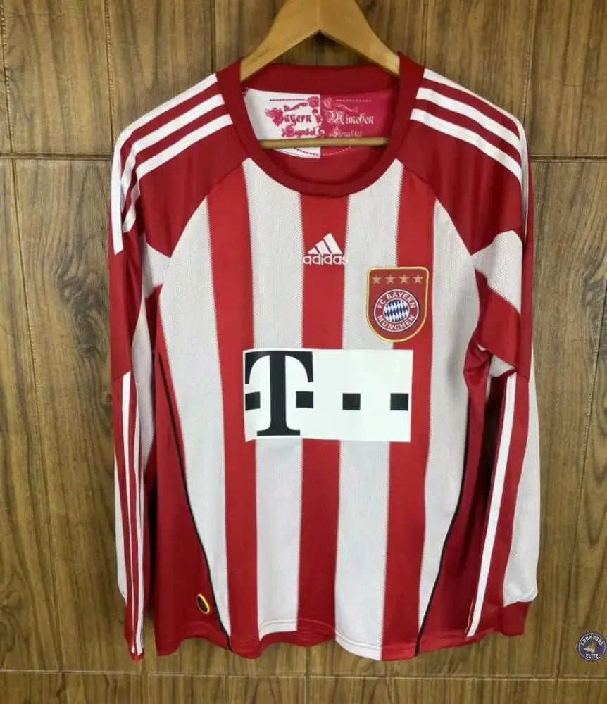 Image of FC Bayern 2010/11 Domicile à manches longues