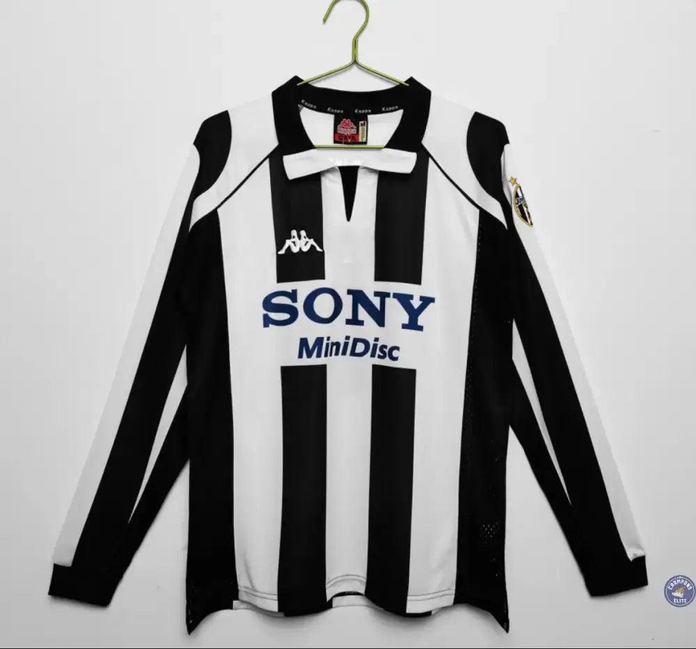 Image of Juventus 1997/98 Domicile à manches longues