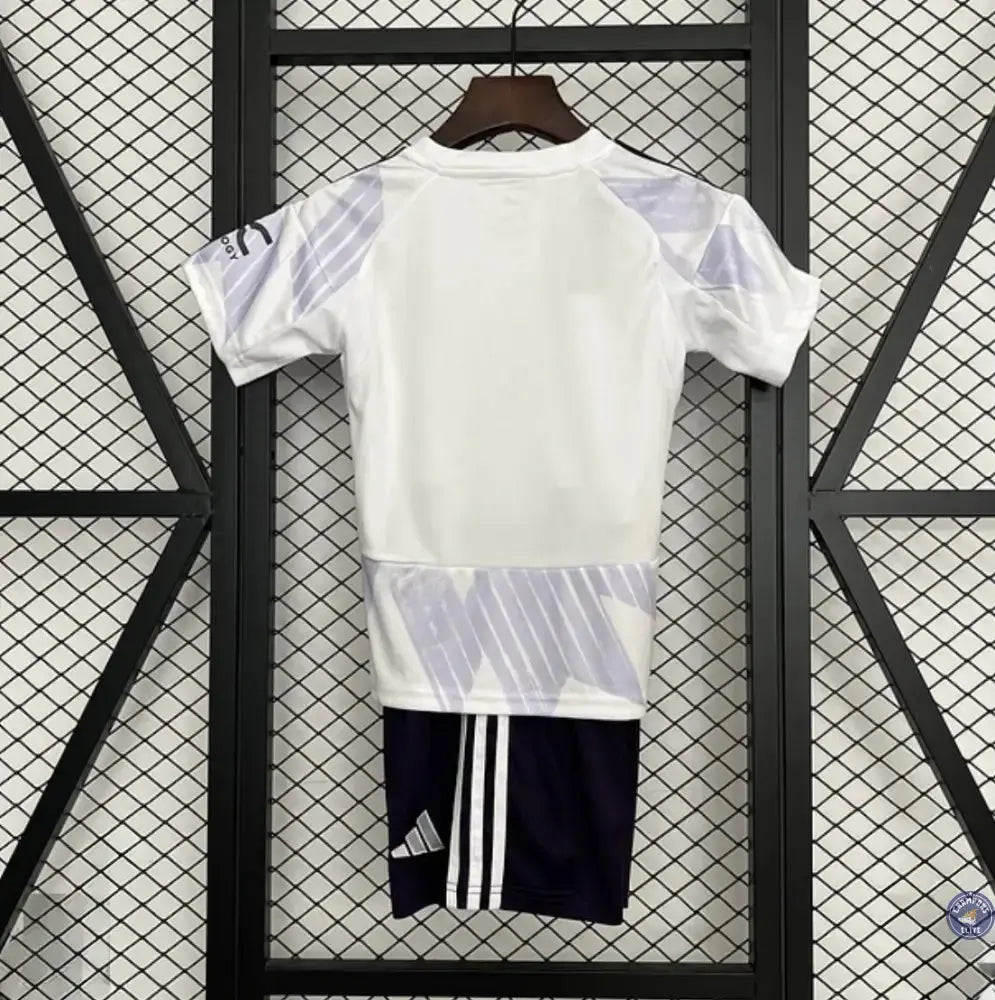Image of Kits Enfants Manchester United 2025/26 Extérieur