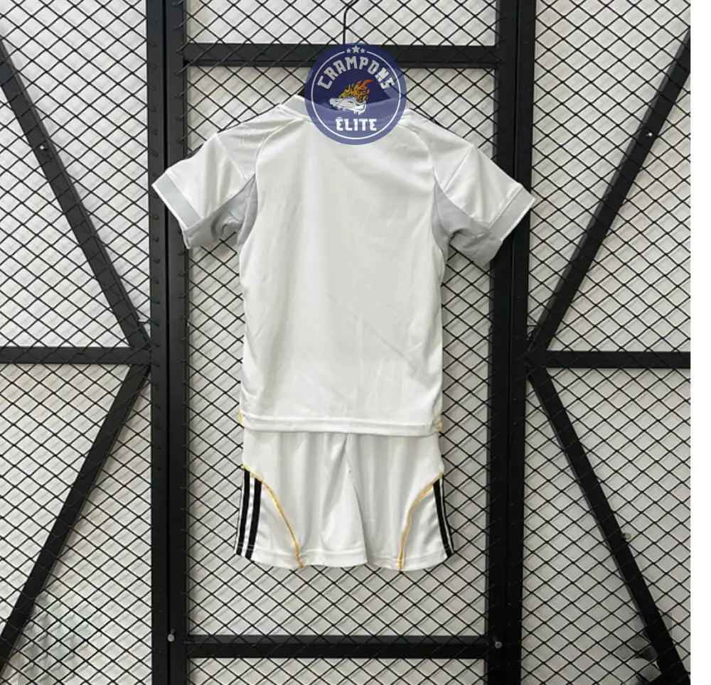 Image of Kits Enfants Real Madrid 2025/26 Domicile