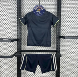 Image of Kits Enfants Real Madrid 2025/26 Extérieur