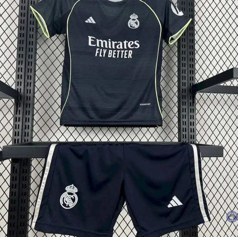 Image of Kits Enfants Real Madrid 2025/26 Extérieur