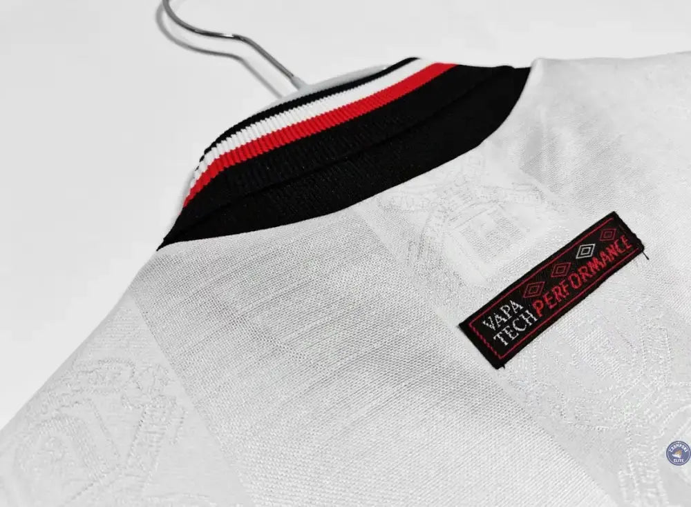 Image of Manchester United 1998/99 Extérieur à manches longues