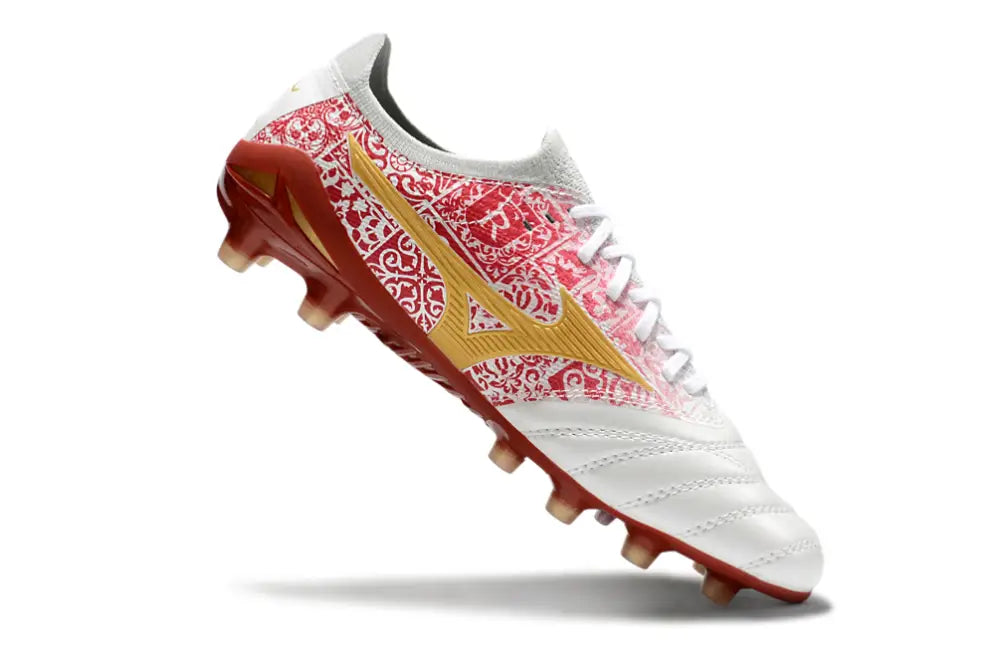 Morelia Neo 4 Beta FG/AG Sergio Ramos 4 Vol. lll - Blanc/Doré/Rouge ÉDITION LIMITÉE