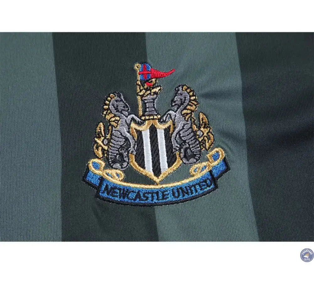 Newcastle 2004/05 Extérieur