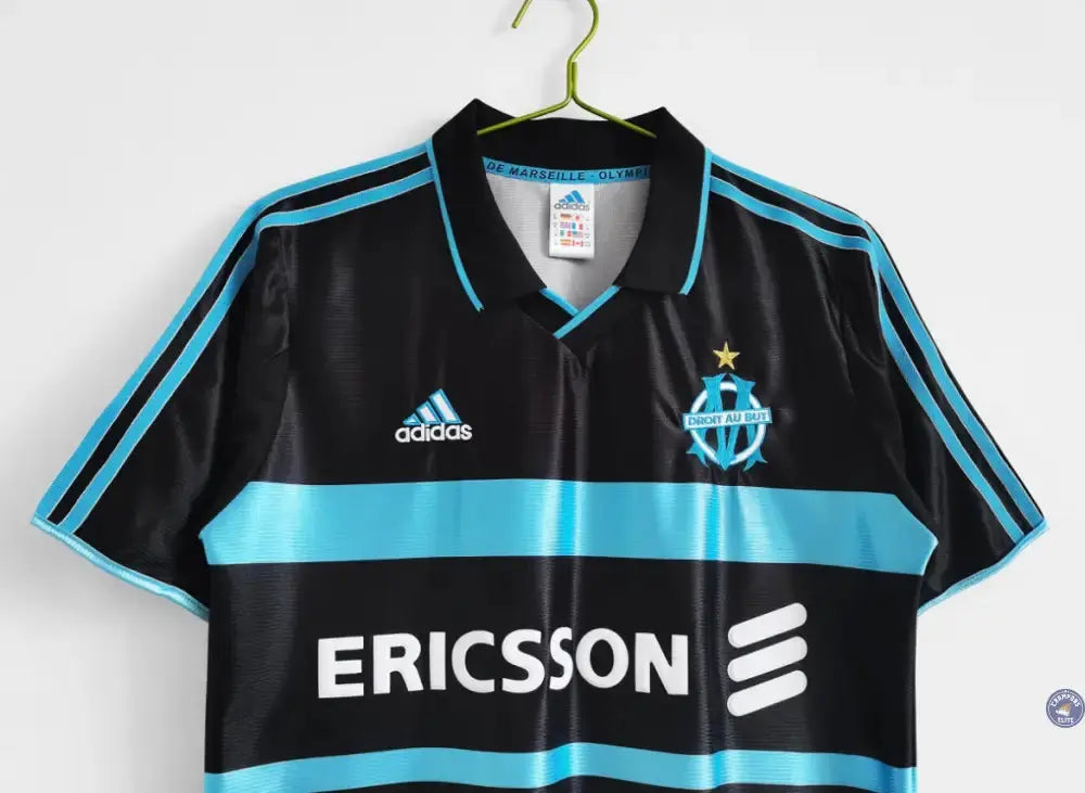 OM 1999/00 Extérieur