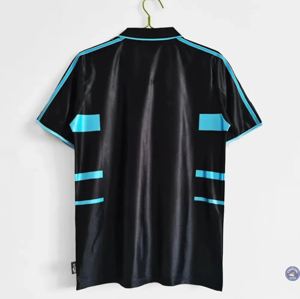 Image of OM 1999/00 Extérieur