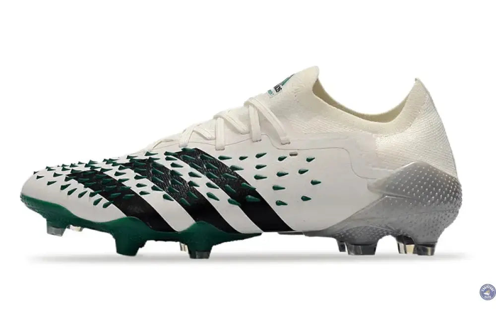 Image of Predator Freak Basse Lacets FG Equipment - Blanc/Noir/Vert ÉDITION LIMITÉE
