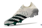 Predator Freak Basse Lacets FG Equipment - Blanc/Noir/Vert ÉDITION LIMITÉE