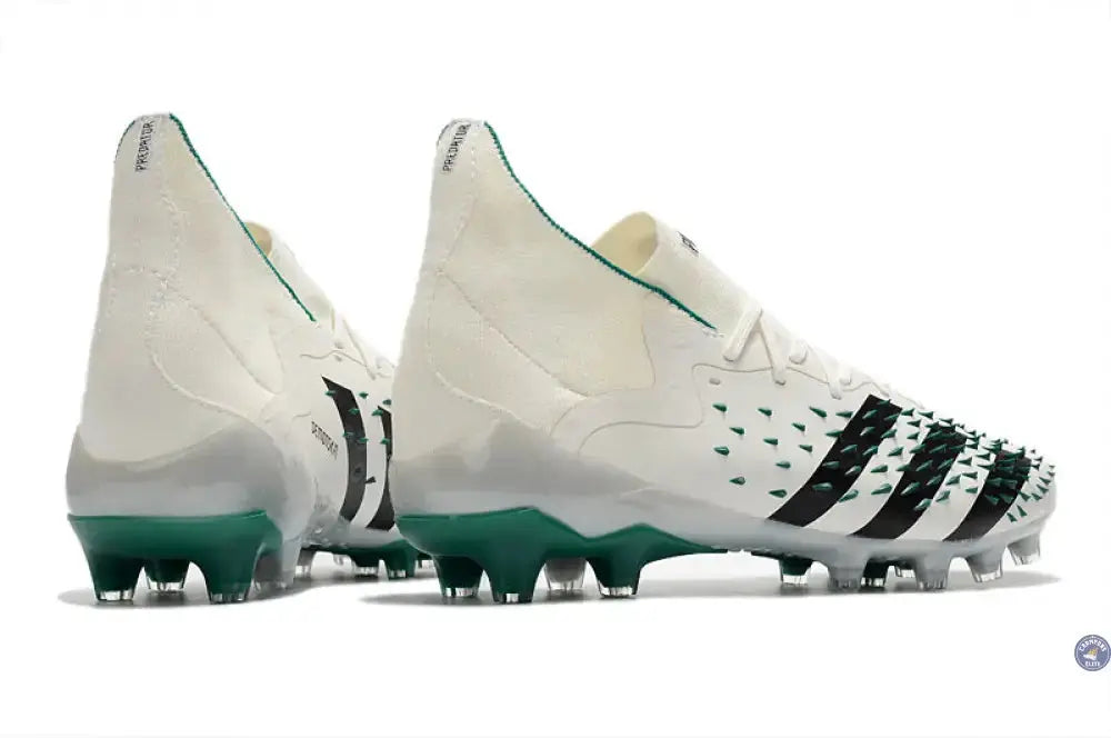 Image of Predator Freak Lacts FG Equipment - Blanc/Noir/Vert ÉDITION LIMITÉE (Copie)