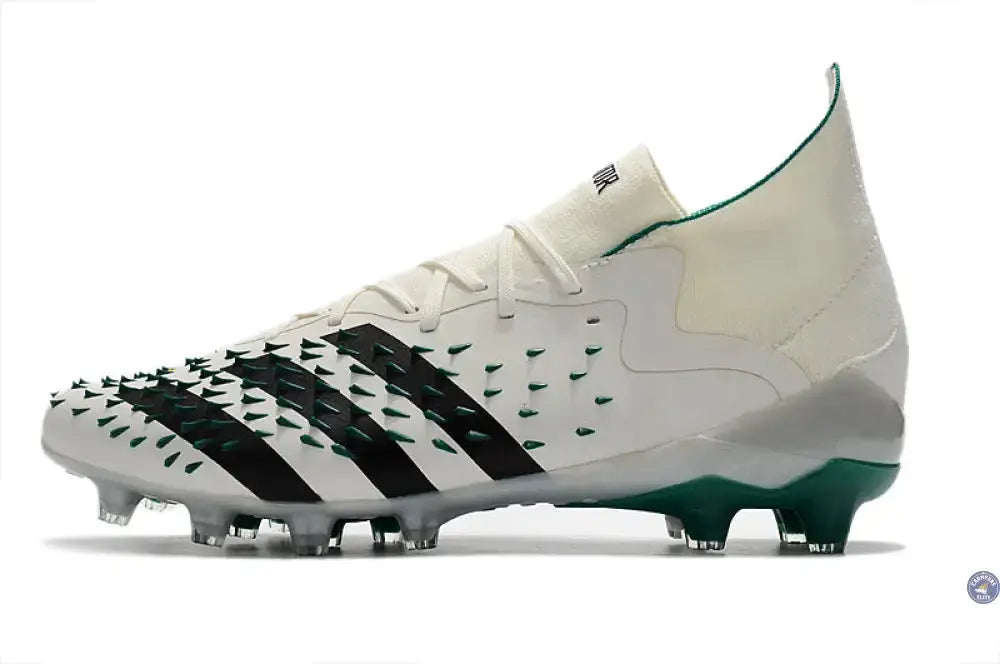 Image of Predator Freak Lacts FG Equipment - Blanc/Noir/Vert ÉDITION LIMITÉE (Copie)