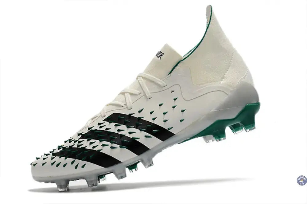 Image of Predator Freak Lacts FG Equipment - Blanc/Noir/Vert ÉDITION LIMITÉE (Copie)