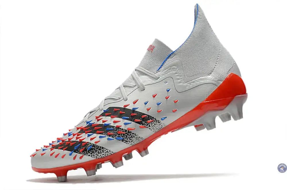 Predator Freak Lacets FG Showpiece - Argenté/Noir/Rouge