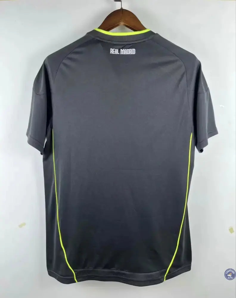 Real Madrid 2010/11 Extérieur