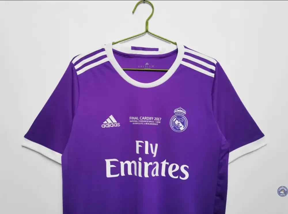Real Madrid 2016/17 Extérieur