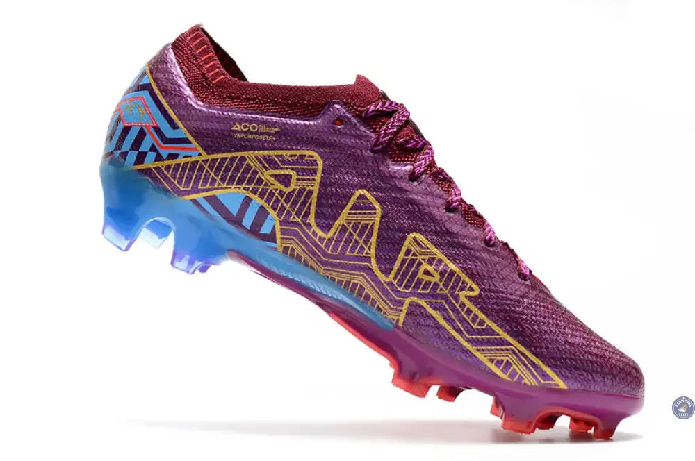 Image of Vapor 15 Elite FG Mbappé Personal Edition - Bordeaux/Doré